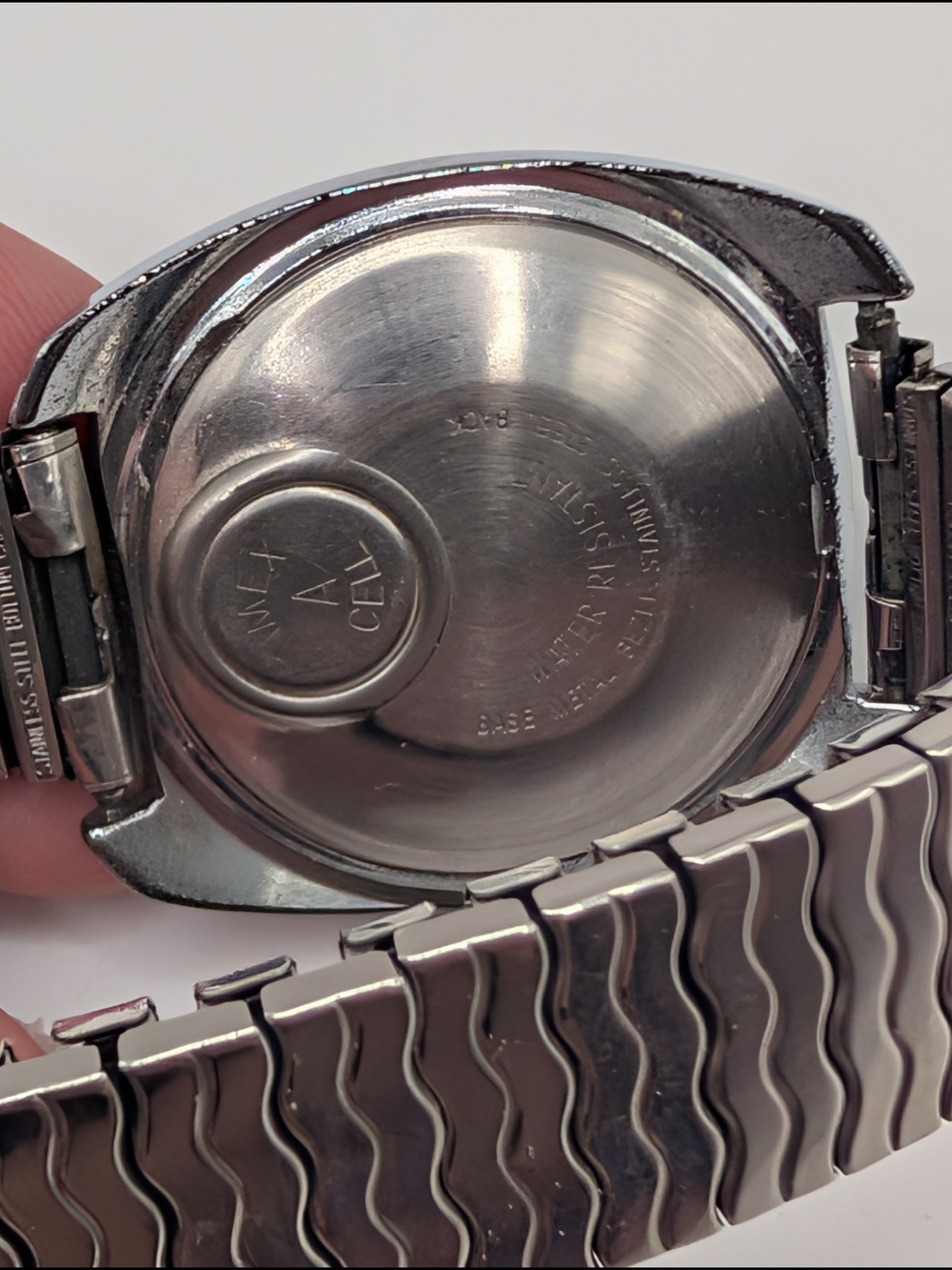 Vintage Timex Electric Dynabeat Men's Watch New Battery Runs Date Silver Tone - Picture 6 of 7